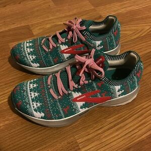 Women’s Brooks Christmas Levitate Running Shoes